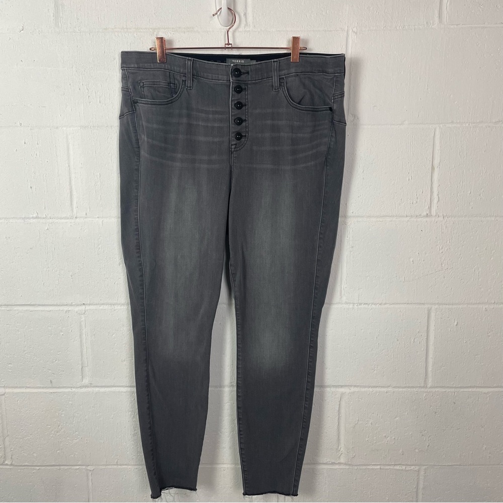 Torrid Bombshell Skinny Jeans Gray Wash Button Fly Soft Casual Weekend 18R‎